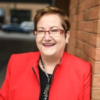 Lori Richardson Headshot